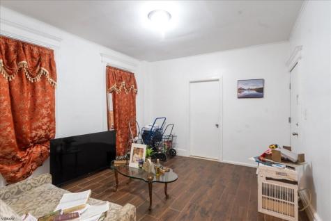 552 Norwood Street East Orange NJ 07018