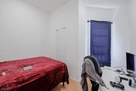 60 Amherst Street East Orange NJ 07018