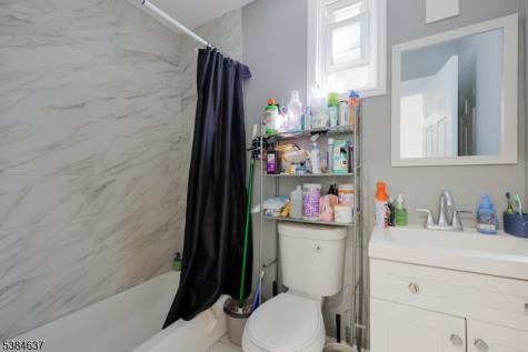 60 Amherst Street East Orange NJ 07018