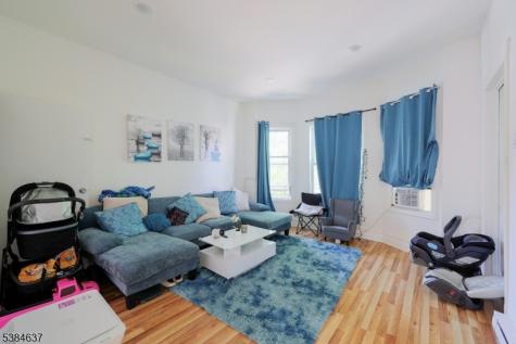 60 Amherst Street East Orange NJ 07018