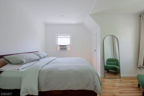 60 Amherst Street East Orange NJ 07018