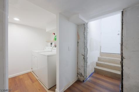 60 Amherst Street East Orange NJ 07018