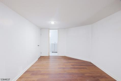 60 Amherst Street East Orange NJ 07018