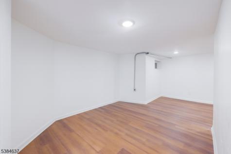 60 Amherst Street East Orange NJ 07018