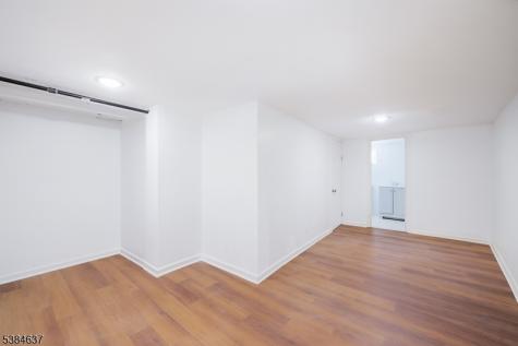 60 Amherst Street East Orange NJ 07018