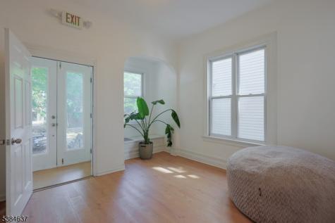 60 Amherst Street East Orange NJ 07018