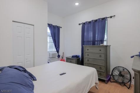 60 Amherst Street East Orange NJ 07018