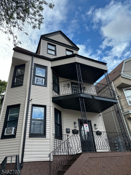 891 S 14th Street Newark NJ 07108