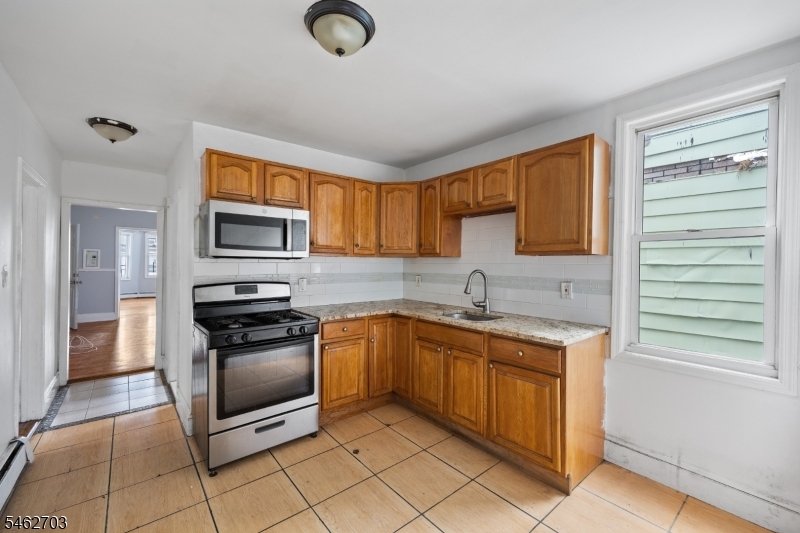 891 S 14th Street Newark NJ 07108