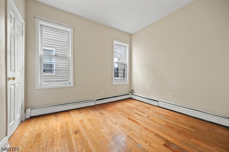 891 S 14th Street Newark NJ 07108