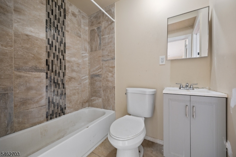 891 S 14th Street Newark NJ 07108