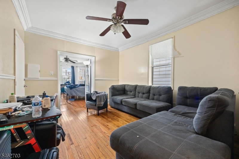 891 S 14th Street Newark NJ 07108
