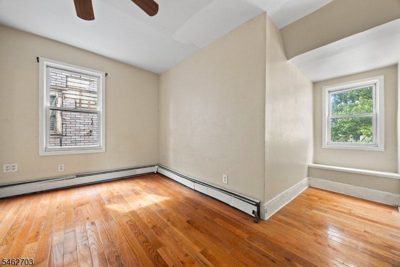 891 S 14th Street Newark NJ 07108