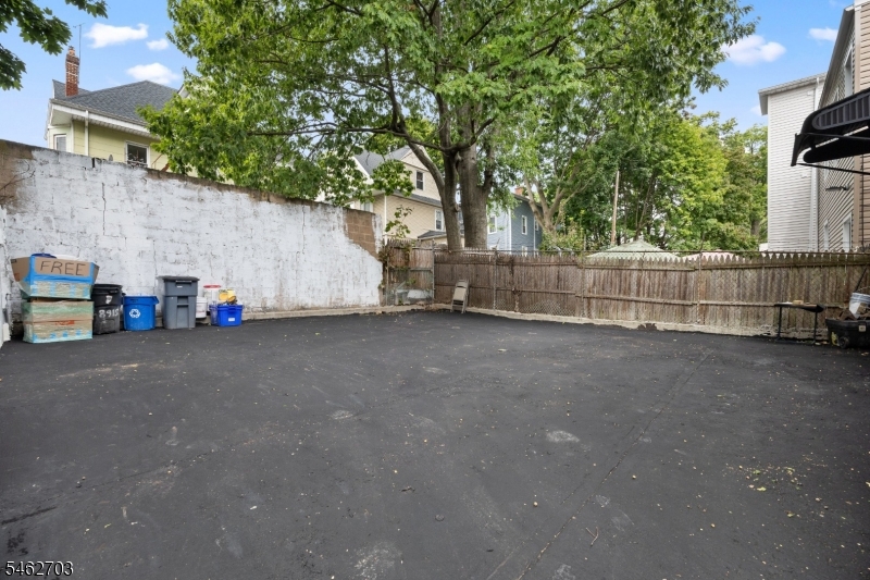 891 S 14th Street Newark NJ 07108