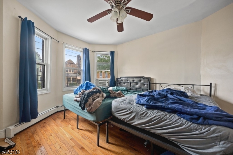 891 S 14th Street Newark NJ 07108