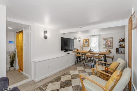 47 Van Pelt Place Little Falls NJ 07424