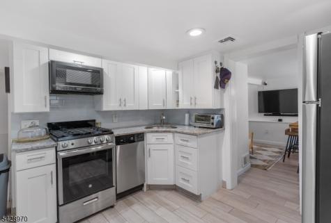 47 Van Pelt Place Little Falls NJ 07424