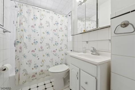 25 Florida Grove Road Woodbridge NJ 08832
