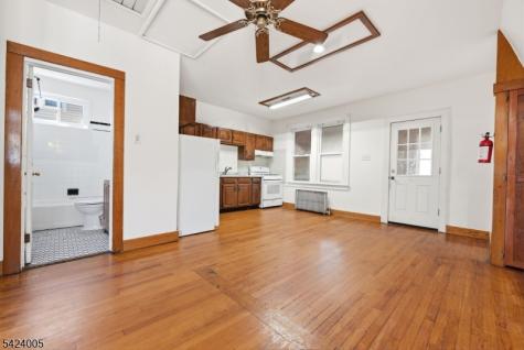 25 Florida Grove Road Woodbridge NJ 08832