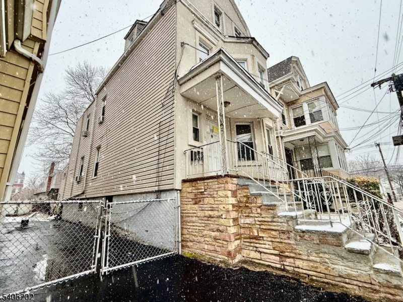 12 Garwood Place Irvington NJ 07111