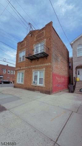 93 Davenport Avenue Newark NJ 07107