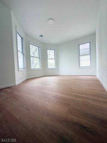348 Woodside Newark NJ 07104