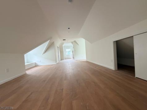 348 Woodside Newark NJ 07104