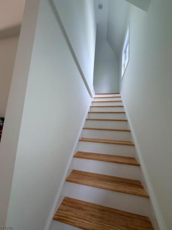 348 Woodside Newark NJ 07104