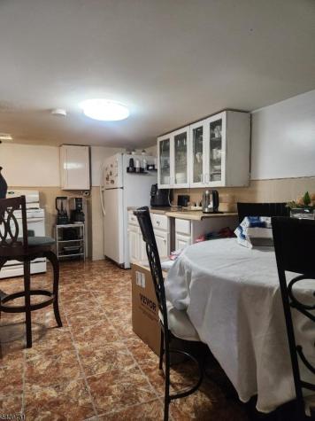 324 Clifton Avenue Newark NJ 07104