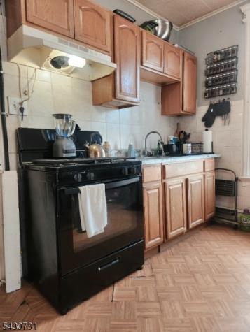 324 Clifton Avenue Newark NJ 07104