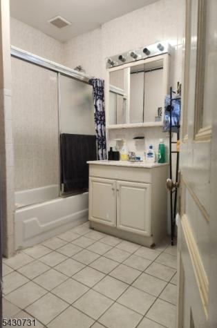 324 Clifton Avenue Newark NJ 07104
