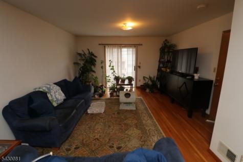 13 Garibaldi Avenue Newark NJ 07114