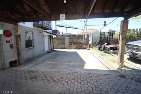 13 Garibaldi Avenue Newark NJ 07114