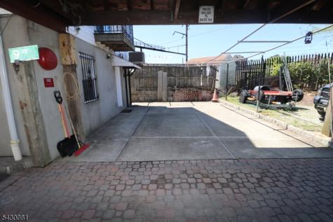 13 Garibaldi Avenue Newark NJ 07114