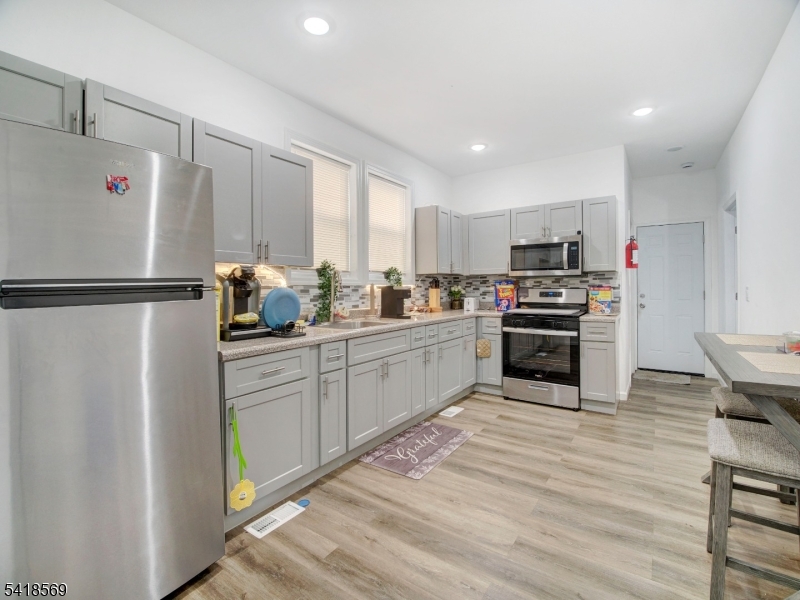 76 Amherst Street East Orange NJ 07018