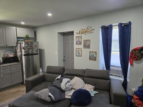 24 Sanford Street Trenton NJ 08618