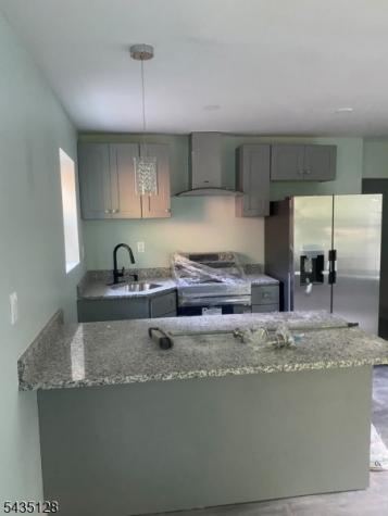 24 Sanford Street Trenton NJ 08618
