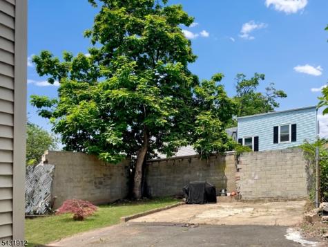 171 Carolina Avenue Irvington NJ 07111
