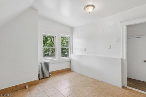 19 Nassau Place East Orange NJ 07018