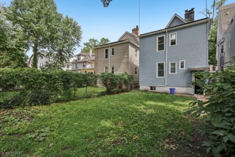 19 Nassau Place East Orange NJ 07018