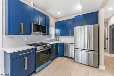 28 Grove Terrace Irvington NJ 07111