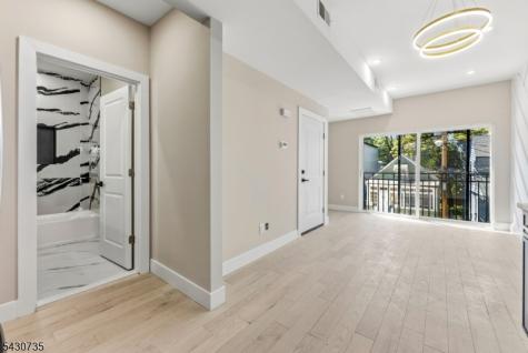 28 Grove Terrace Irvington NJ 07111