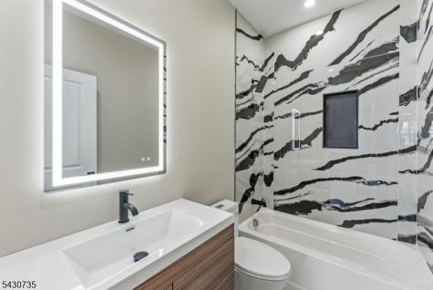 28 Grove Terrace Irvington NJ 07111