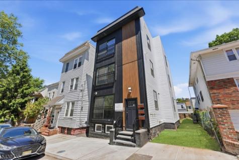 28 Grove Terrace Irvington NJ 07111