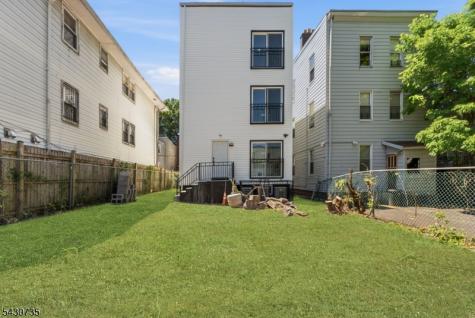 28 Grove Terrace Irvington NJ 07111