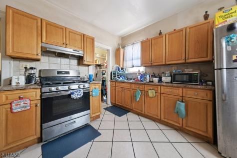 611 Jefferson Avenue Elizabeth NJ 07201