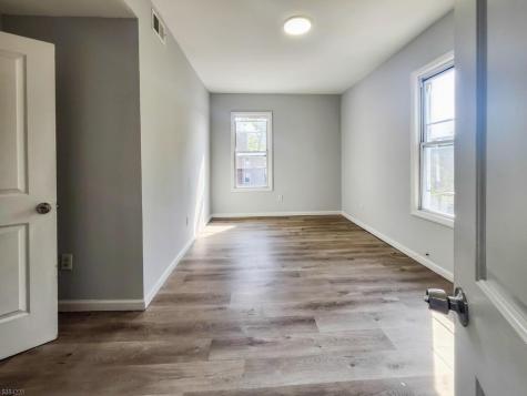 171 S Burnett Street East Orange NJ 07018