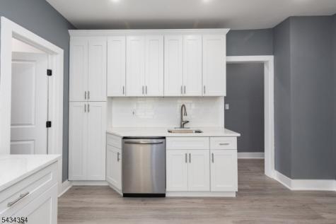 324 Harper Place Highland Park NJ 08904
