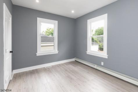 324 Harper Place Highland Park NJ 08904