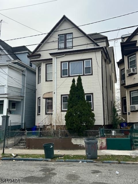 14 19TH Avenue Paterson NJ 07513
